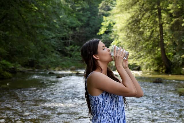 How Drinking Water Helps Prevent Tooth Decay